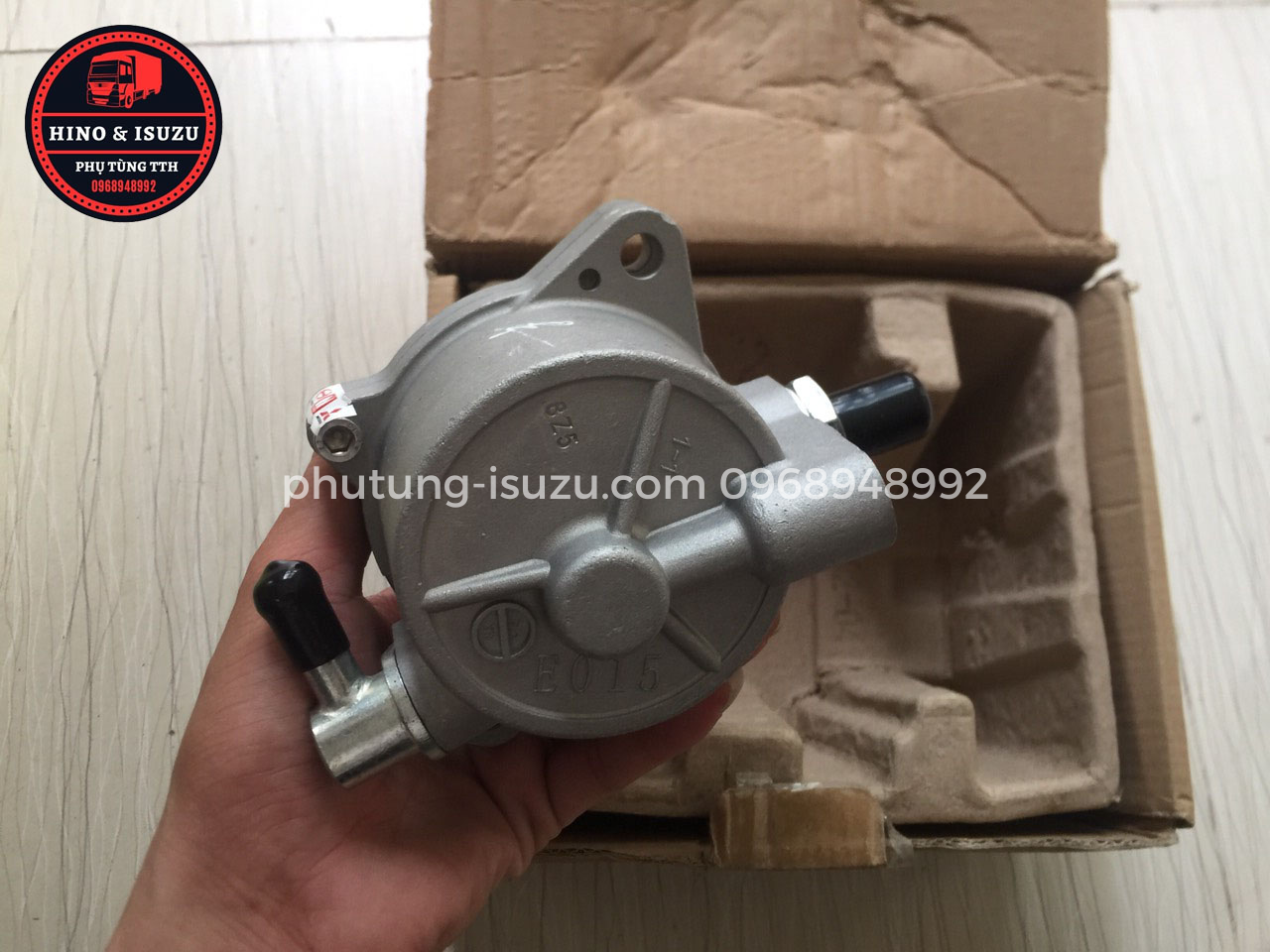 bơm chân không hino 300 wu
