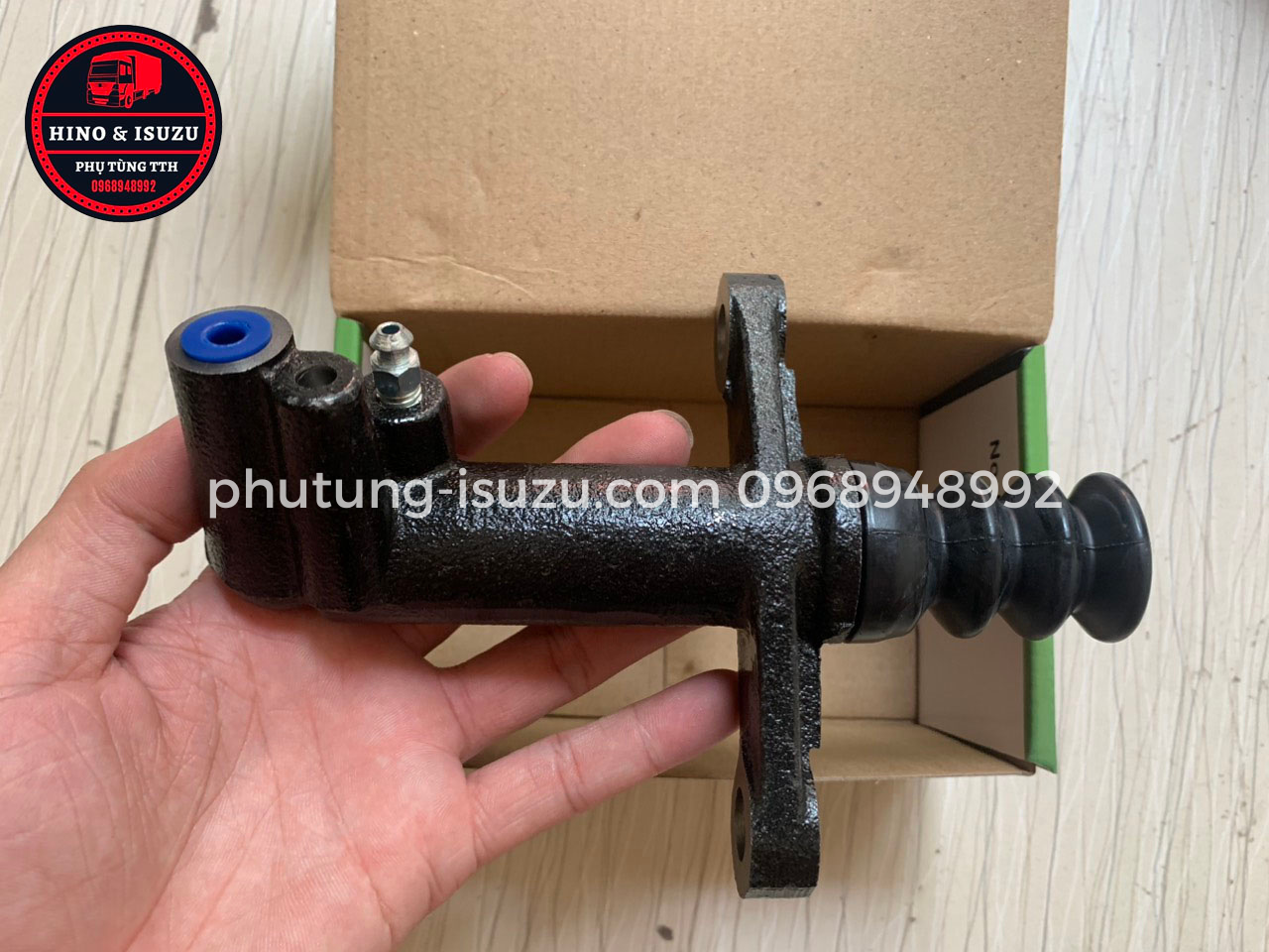 tổng côn dưới isuzu dmax