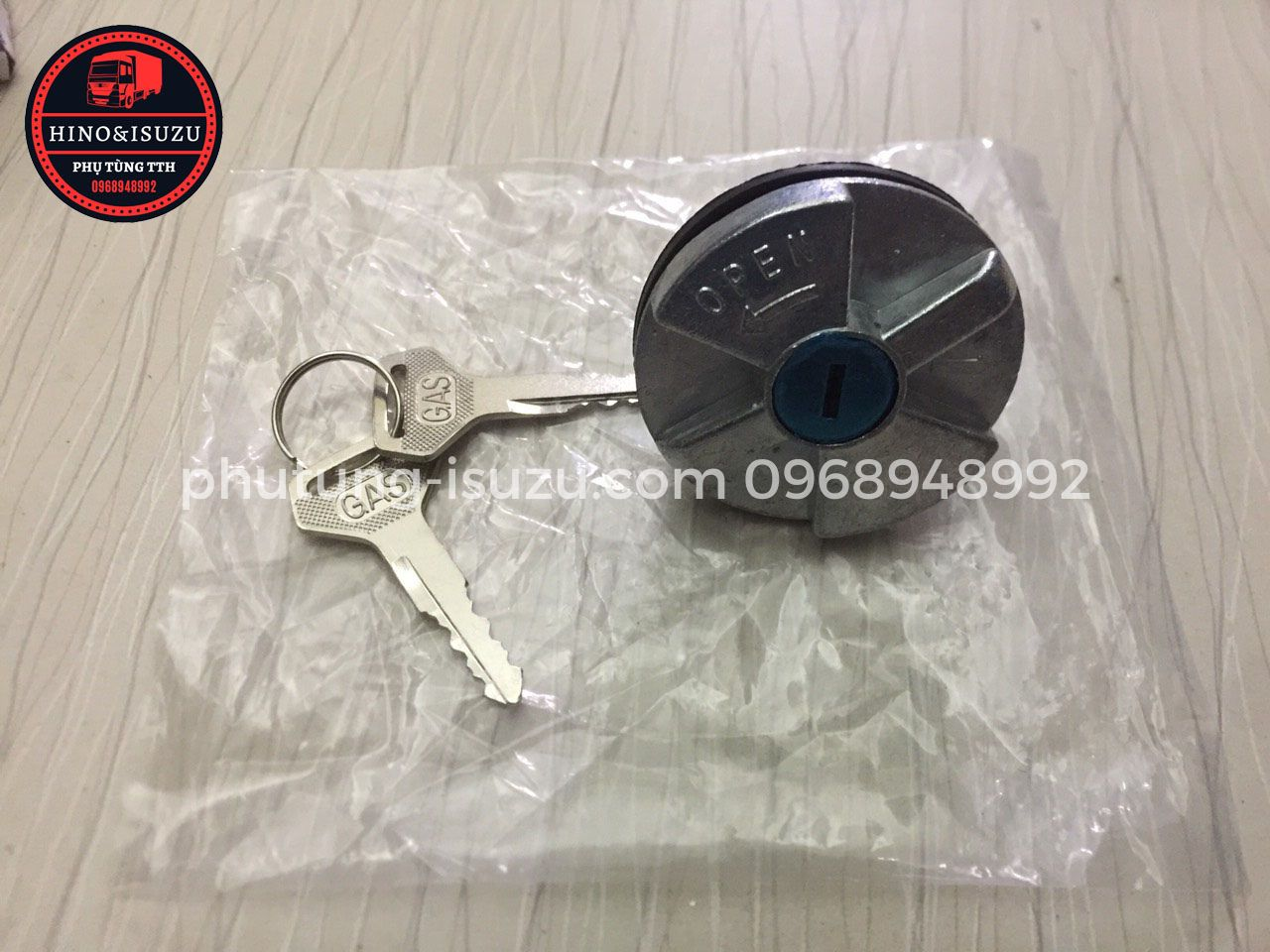 Nắp bình dầu, nắp khóa bình nhiên liệu HINO 300( nhôm, sắt) 
